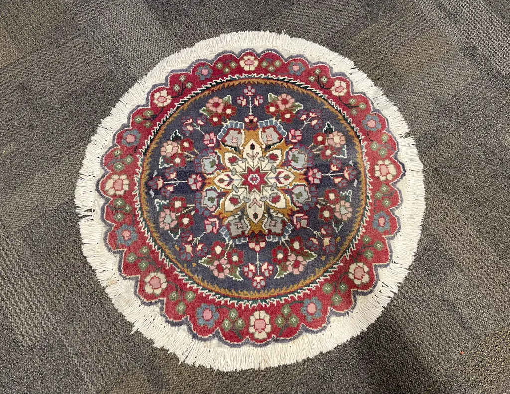 Circular Floral Floor Mat Image 1++