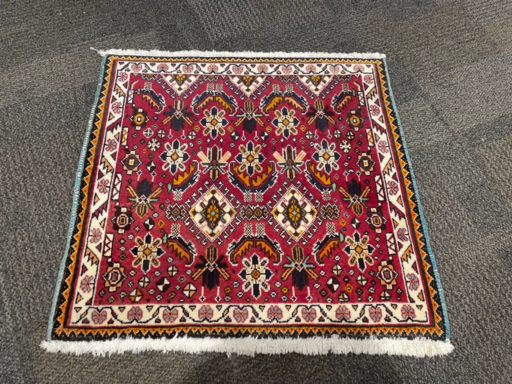 Small Persian Floor Rug Image 1++
