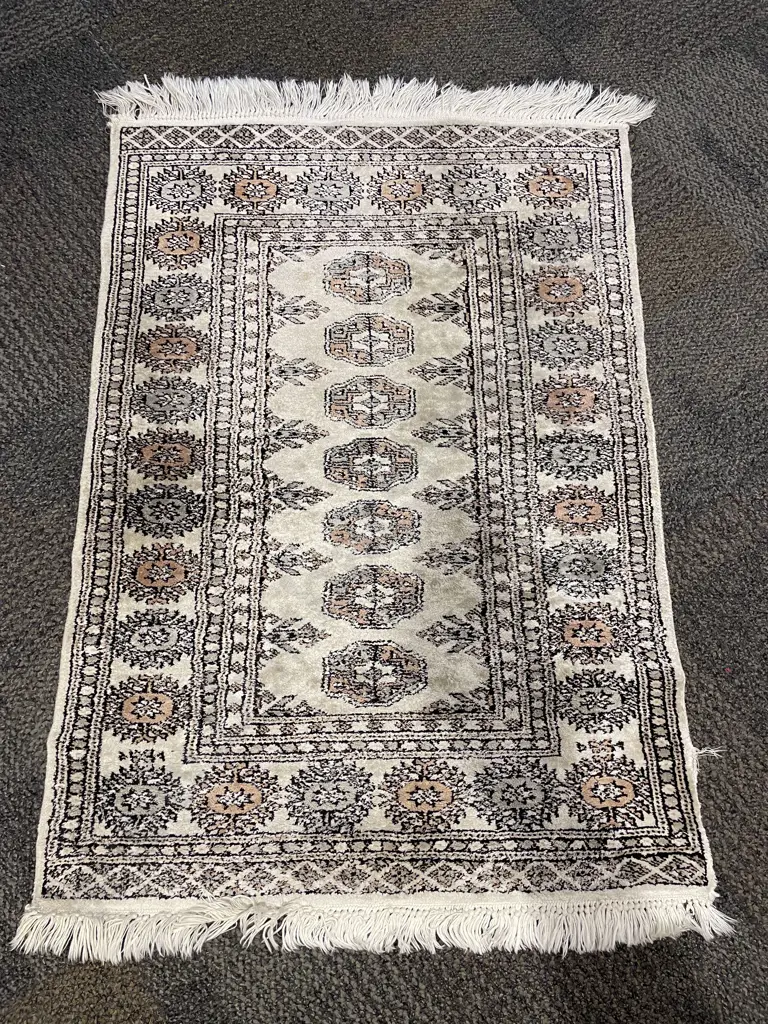 Persian Floor Rug Image 1++