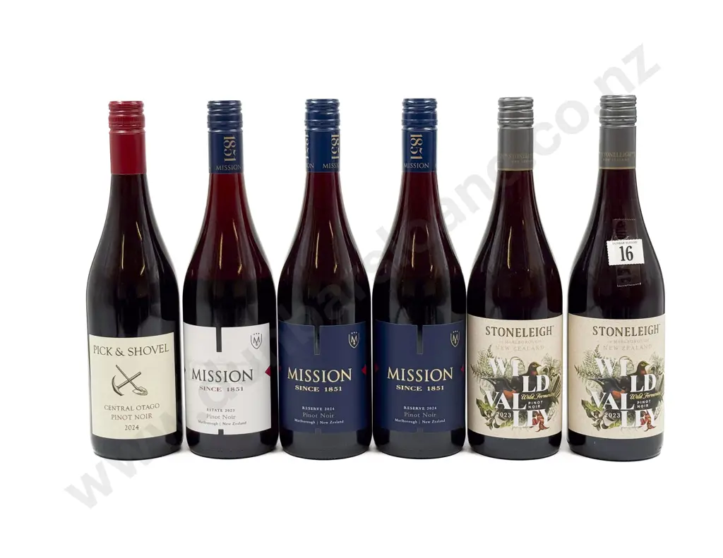 NZ Six Assorted Pinot Noir Image 1++