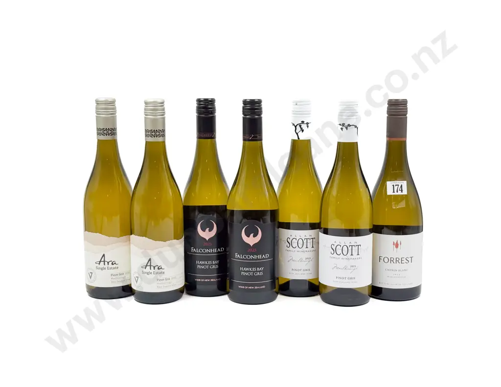 NZ Seven Assorted Pinot Gris Image 1++