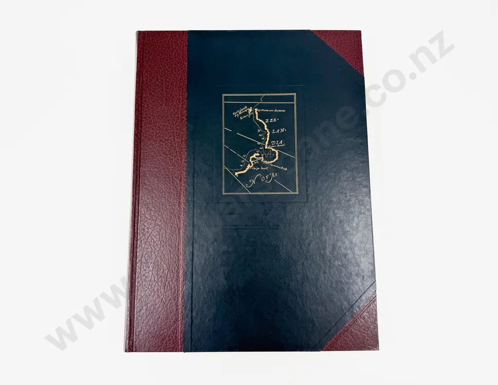 Boxed Edition - Historic Charts & Maps of New Zealand Image 1++