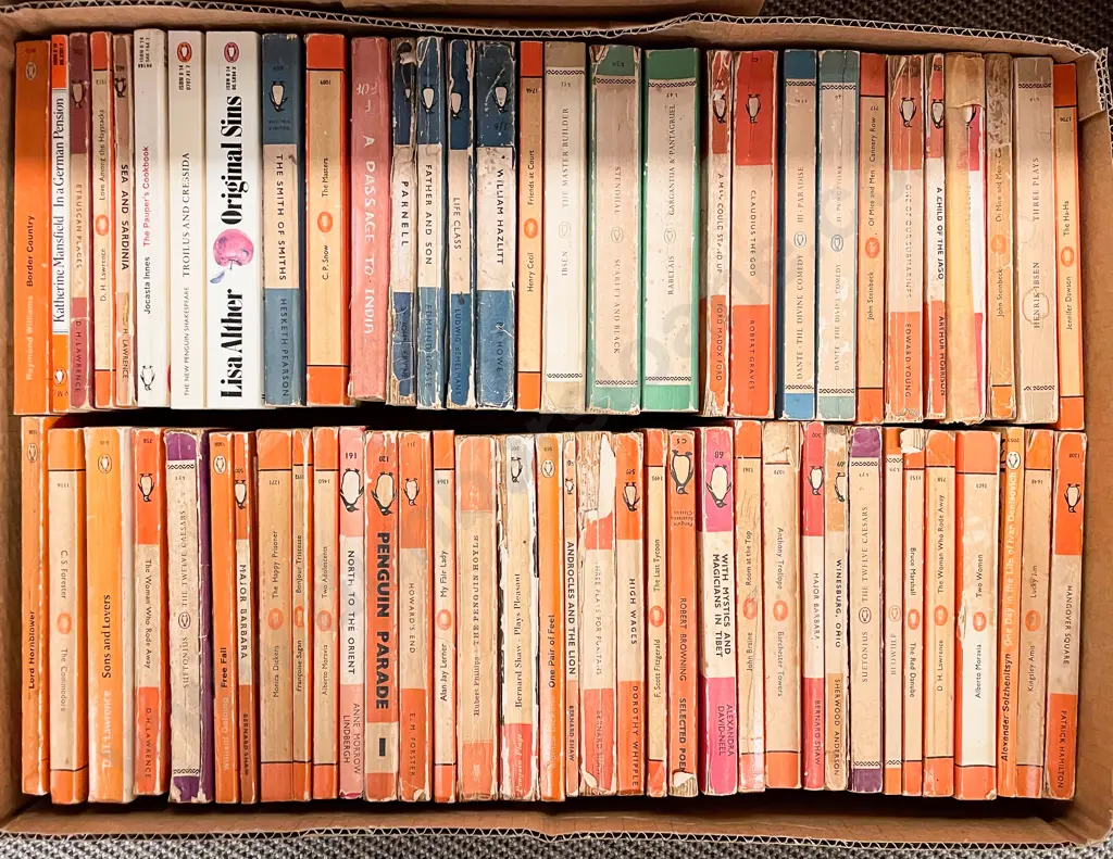 Box Assorted Penguins Image 1++