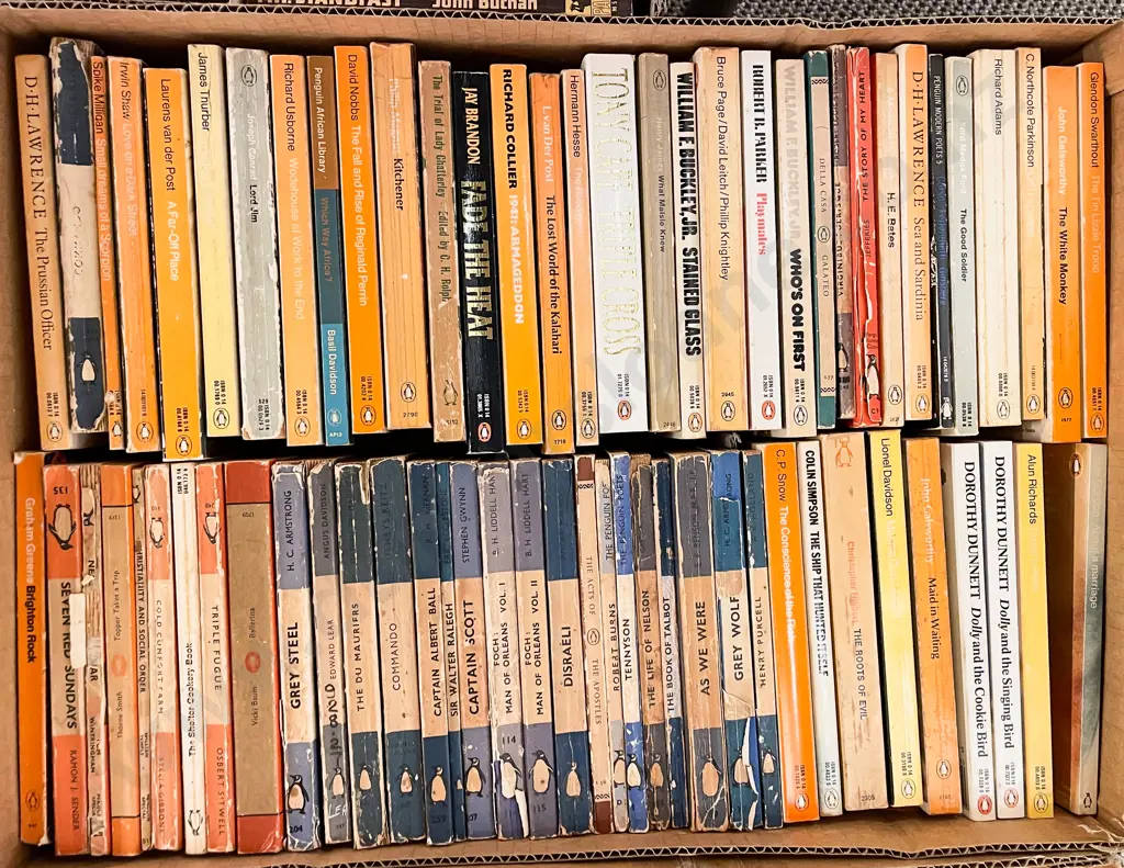 Box Assorted Penguins Image 1++