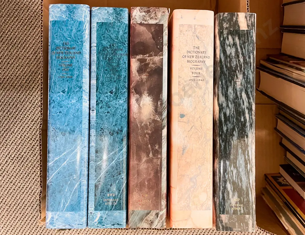 Five Volumes - The Dictionary of Nz Biography I - V Image 1++