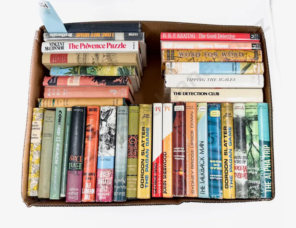 Carton Assorted Vintage Crime Fiction Image 1++