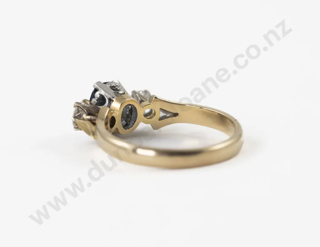 18ct Three Stone Sapphire and Diamond Ring Image 1++