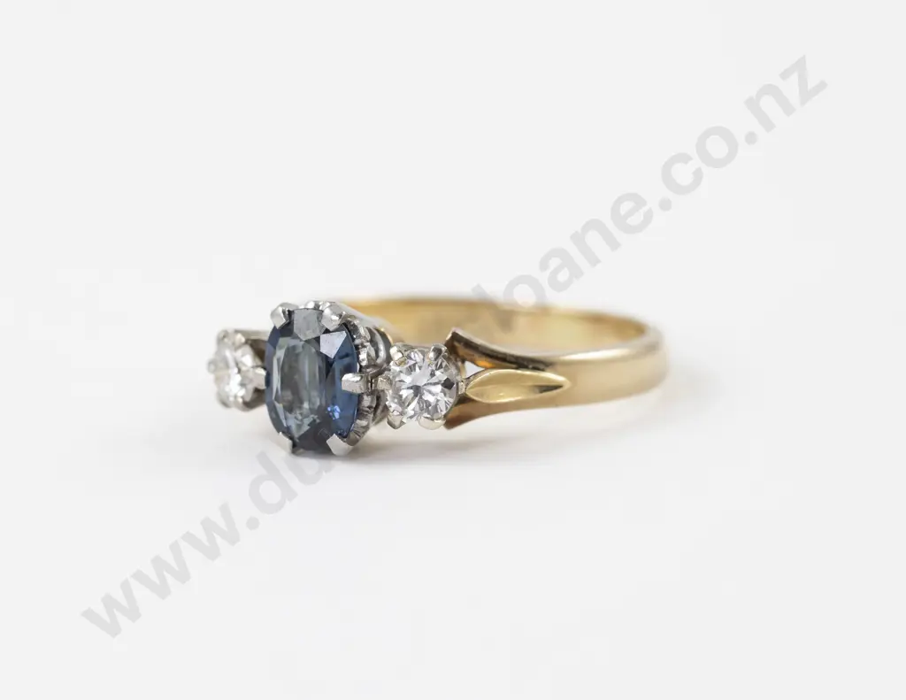 18ct Three Stone Sapphire and Diamond Ring Image 1++