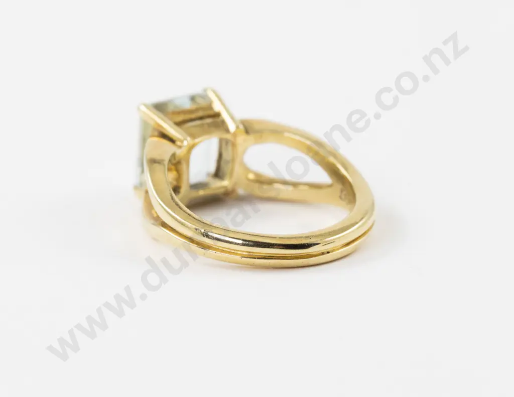18ct Single Stone Aquamarine Dress Ring Image 1++