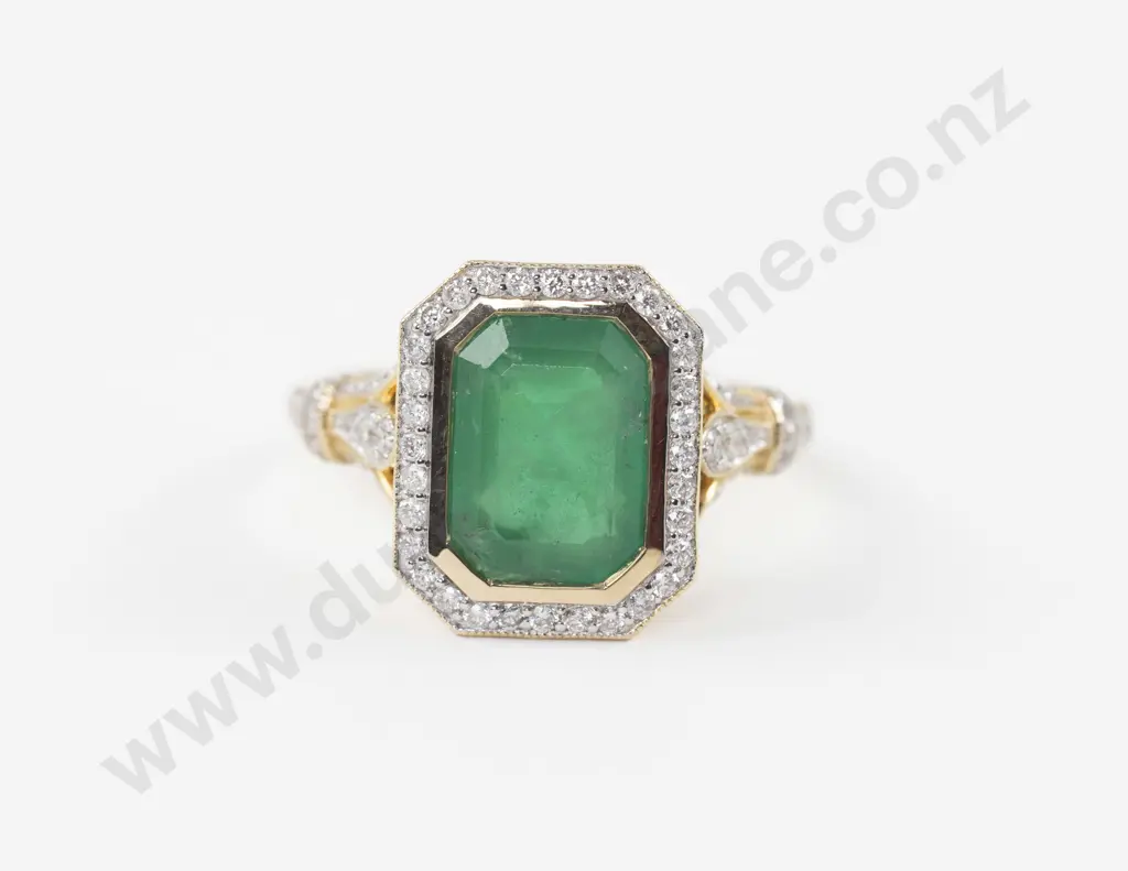 14ct 73Stone Emerald and Diamond Cluster Ring Image 1++