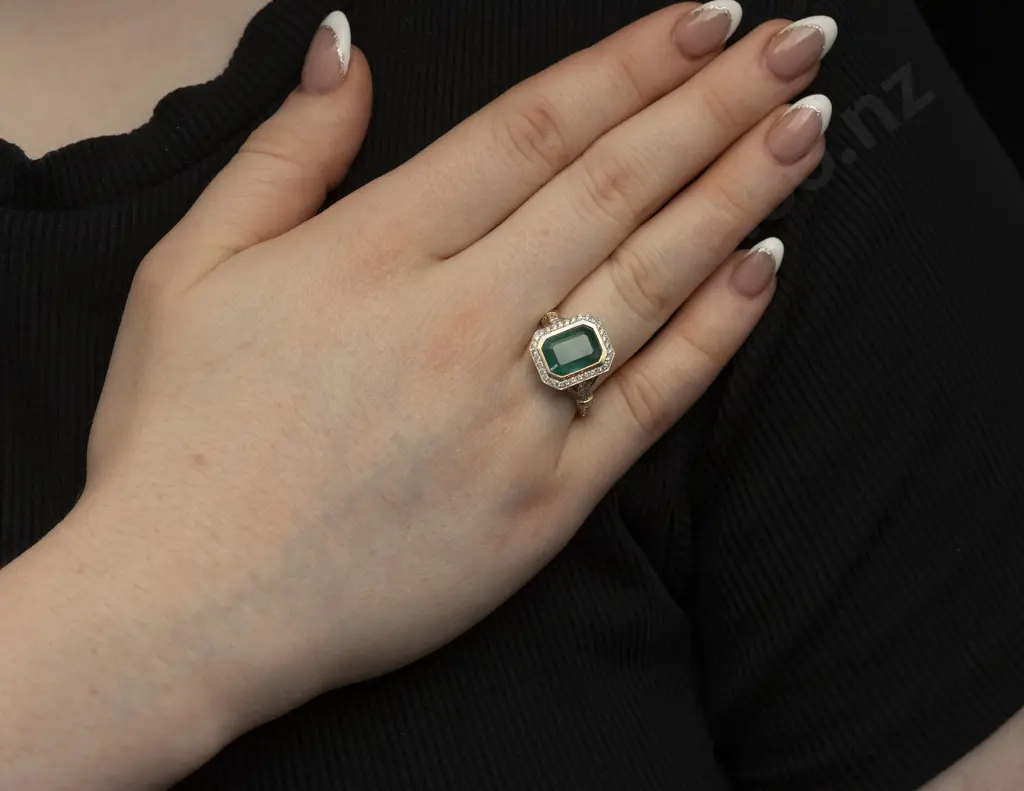 14ct 73Stone Emerald and Diamond Cluster Ring Image 1++