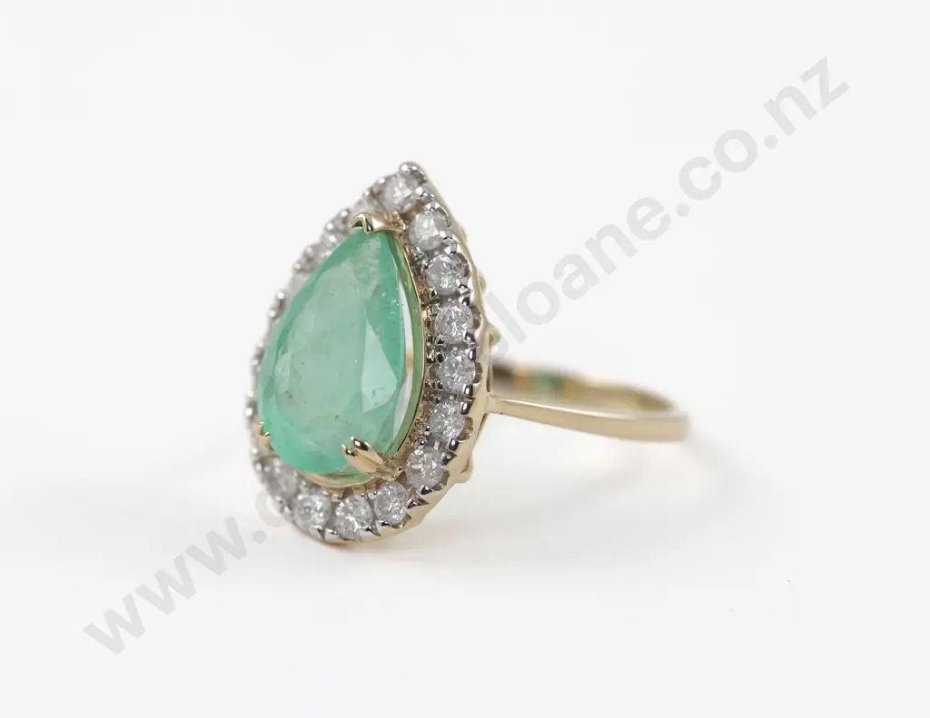 14ct 18Stone Emerald and Diamond Cluster Ring Image 1++