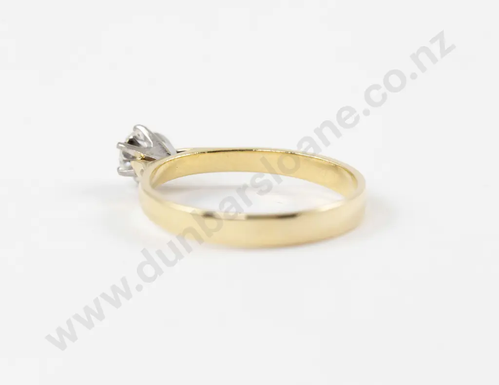 18ct Solitaire Diamond Ring Image 1++