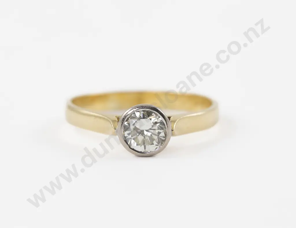 18ct Solitaire Diamond Ring Image 1++