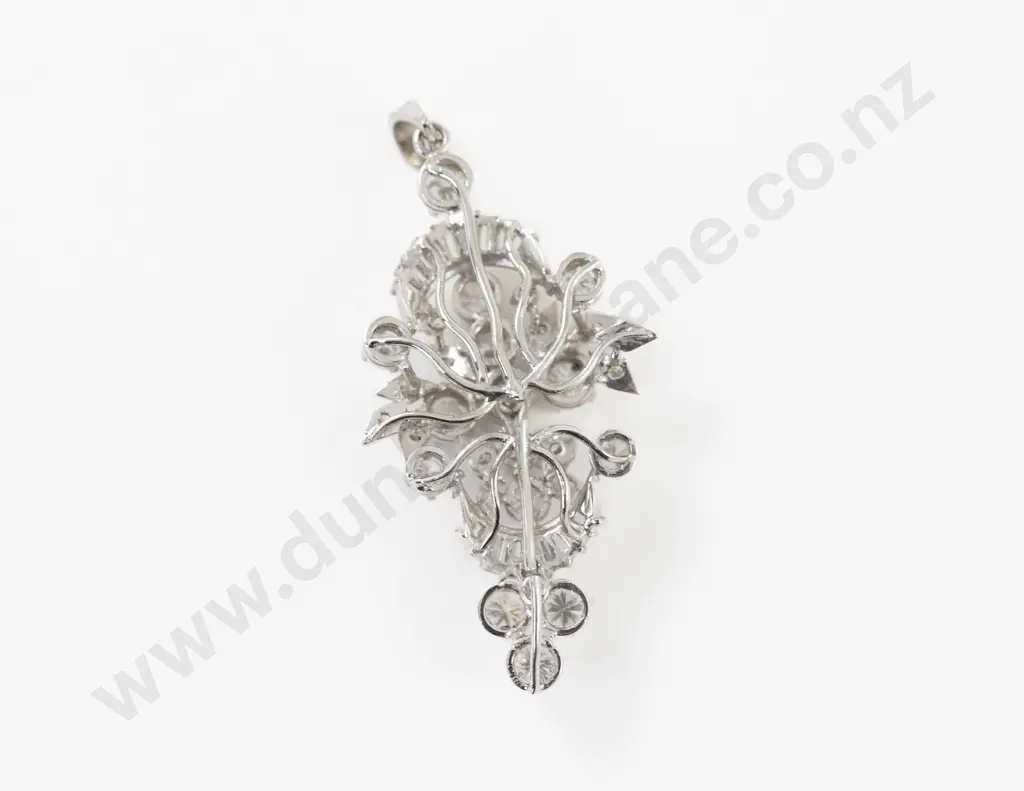 14ct White Gold 47Stone Diamond Cluster Pendant Image 1++