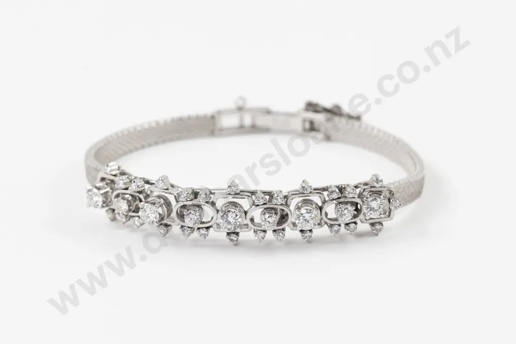 9ct White Gold 28Stone Diamond Bracelet Image 1++