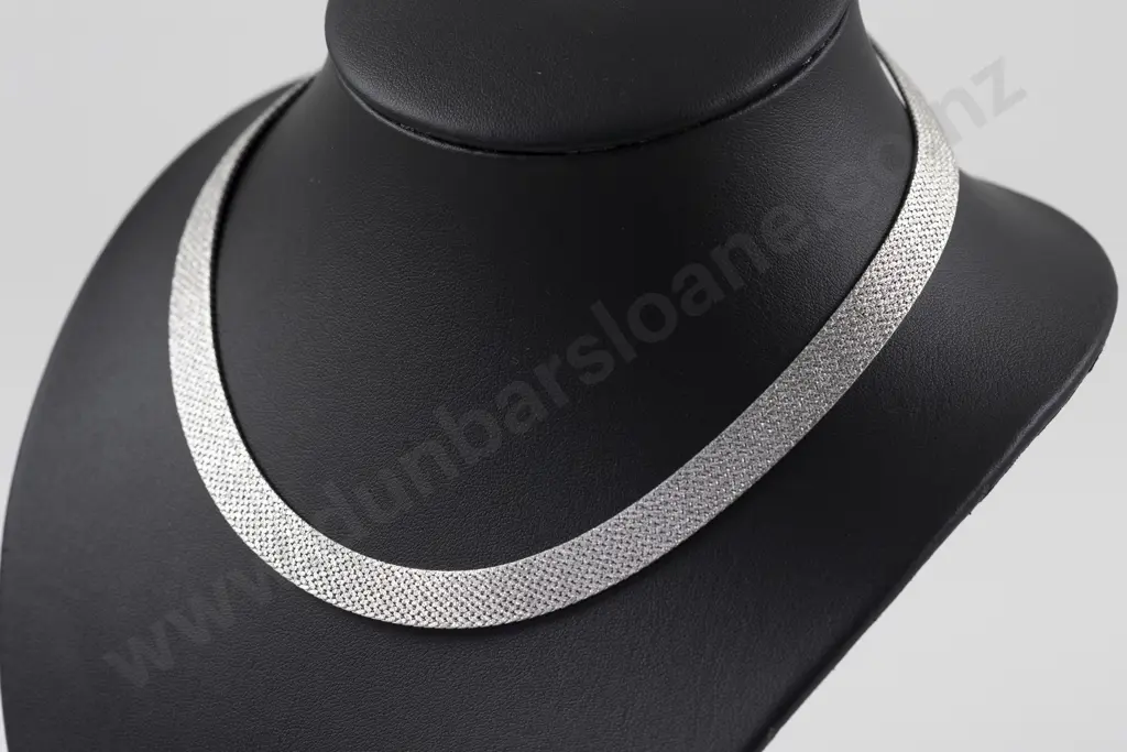 18ct White Gold Mesh Chocker Necklace Image 1++