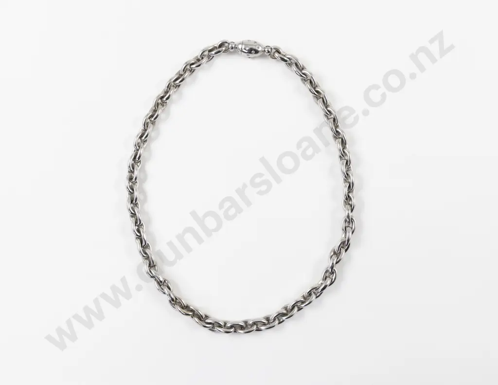 Heavy 9ct White Gold Curb Link Neck Chain Image 1++