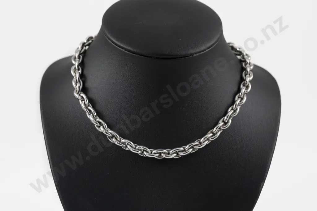 Heavy 9ct White Gold Curb Link Neck Chain Image 1++