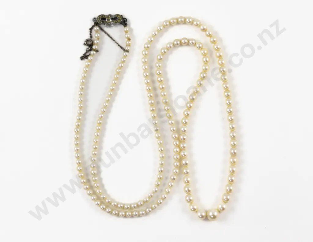 Single Strand Slightly Graduated Cultured Pearl Necklace Image 1++