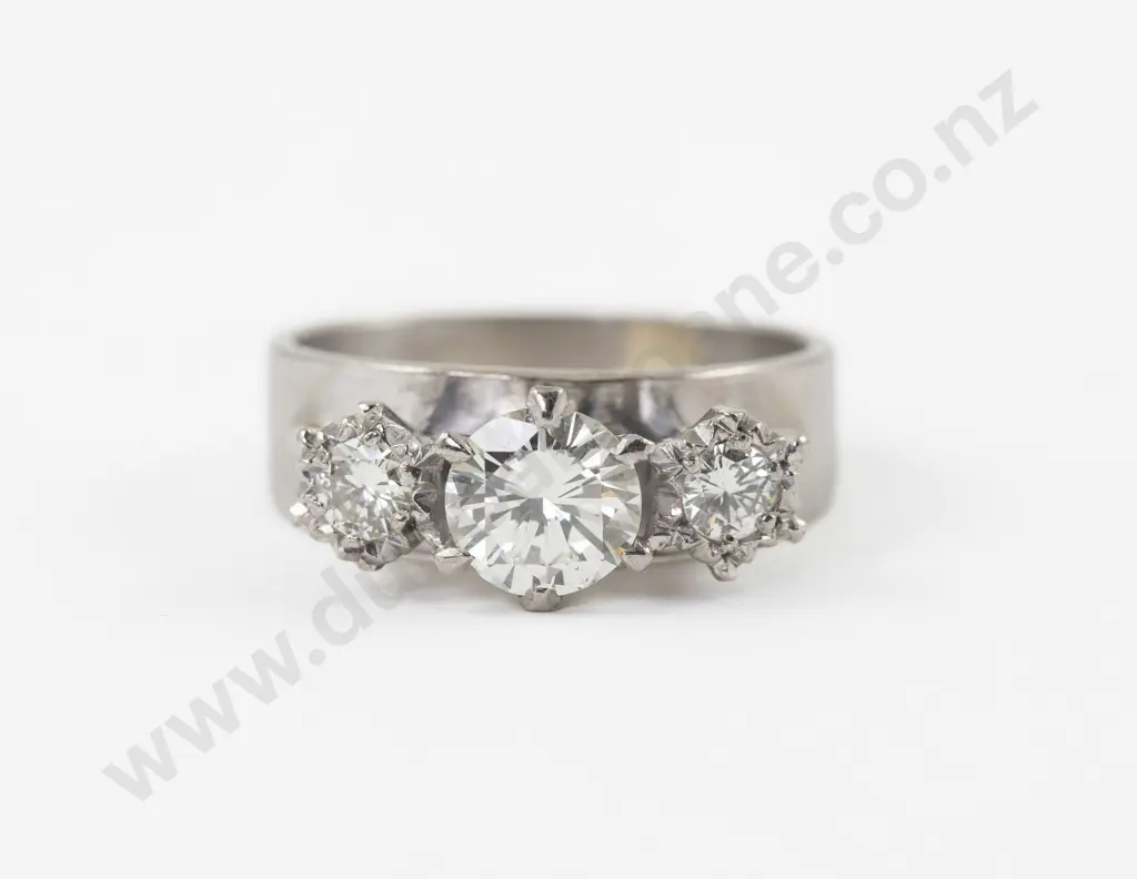 18ct White Gold Three Stone Diamond Ring Image 1++