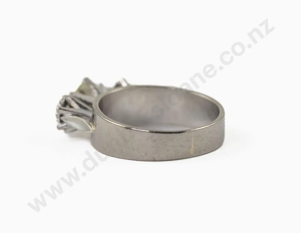 18ct White Gold Three Stone Diamond Ring Image 1++