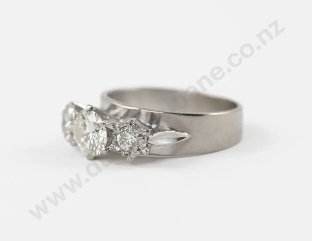 18ct White Gold Three Stone Diamond Ring Image 1++
