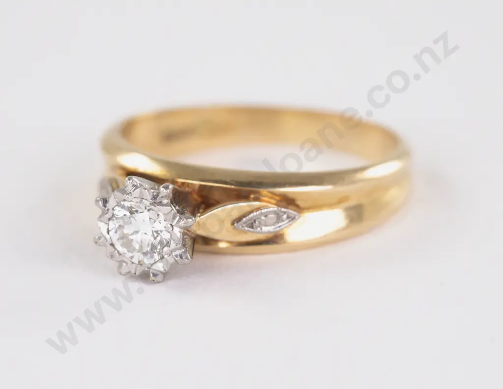 18ct Solitaire Diamond Ring Image 1++