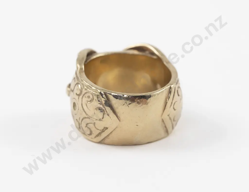 9ct Large Engraved Buckle Band Ring Image 1++