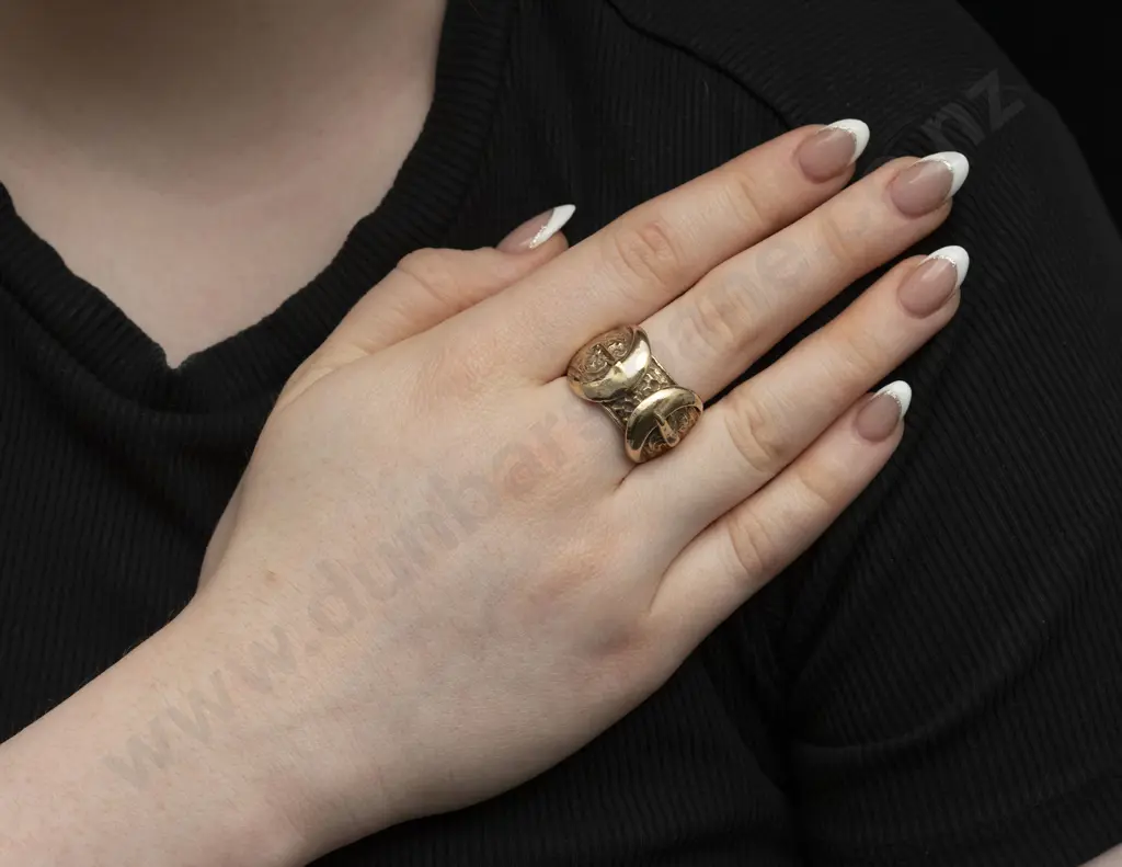 9ct Large Engraved Buckle Band Ring Image 1++