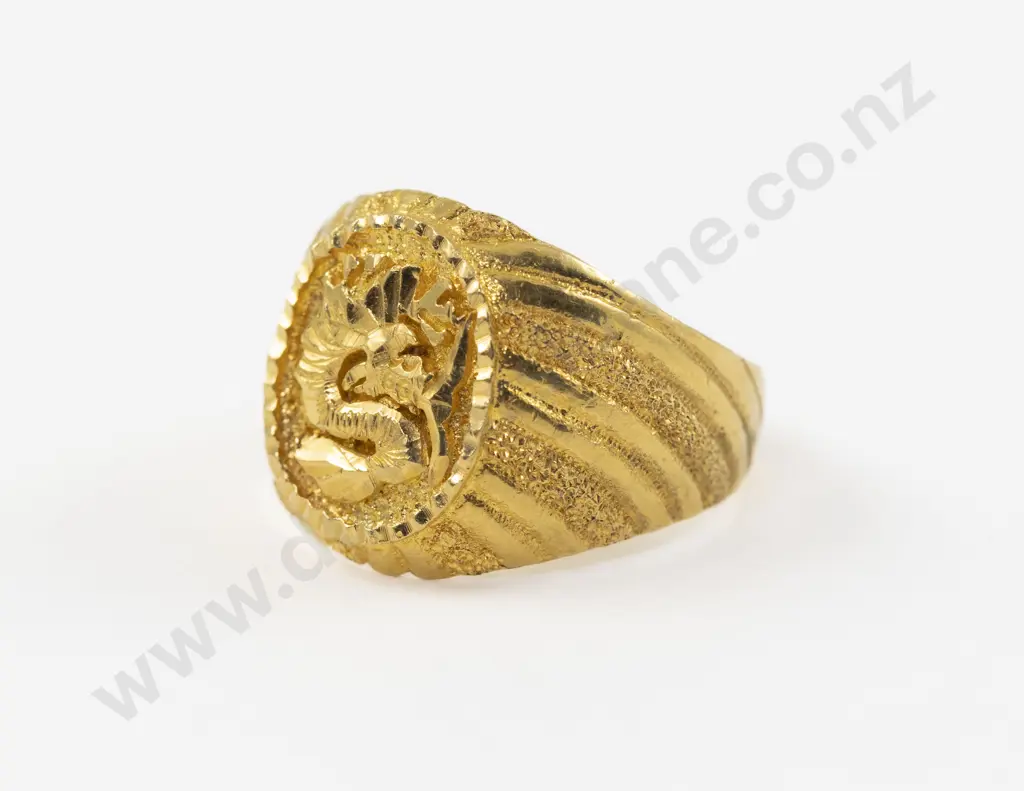 Chinese 22ct Signet Ring Image 1++
