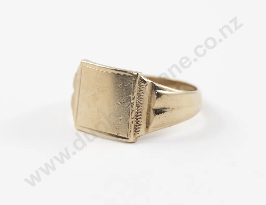 9ct Plain Signet Ring Image 1++