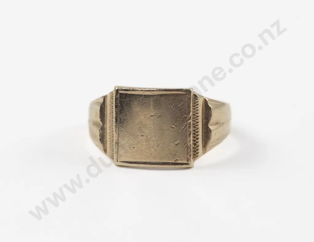 9ct Plain Signet Ring Image 1++