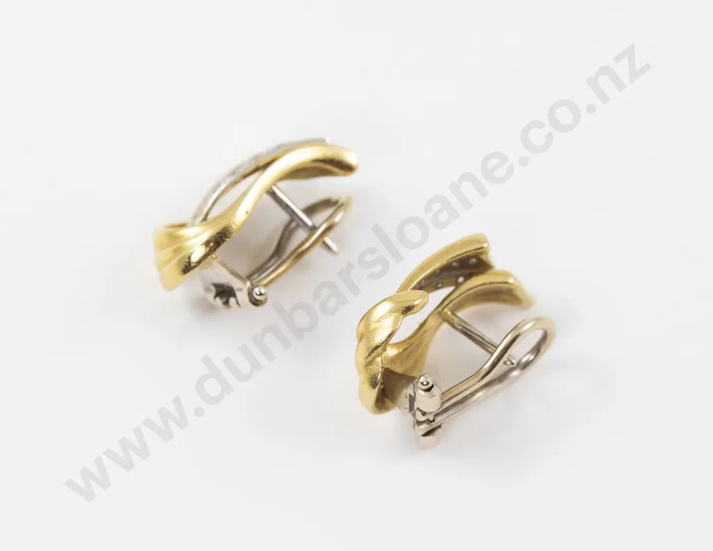 Pair 18ct Diamond Pendant Swirl Design Earrings Image 1++