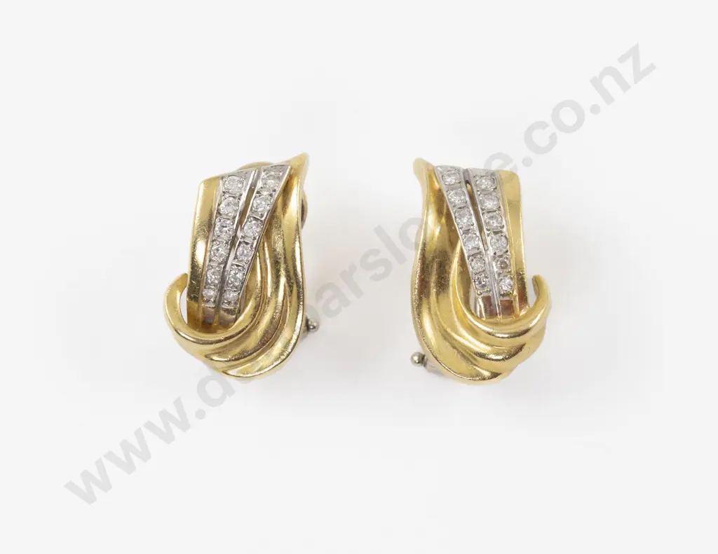 Pair 18ct Diamond Pendant Swirl Design Earrings Image 1++