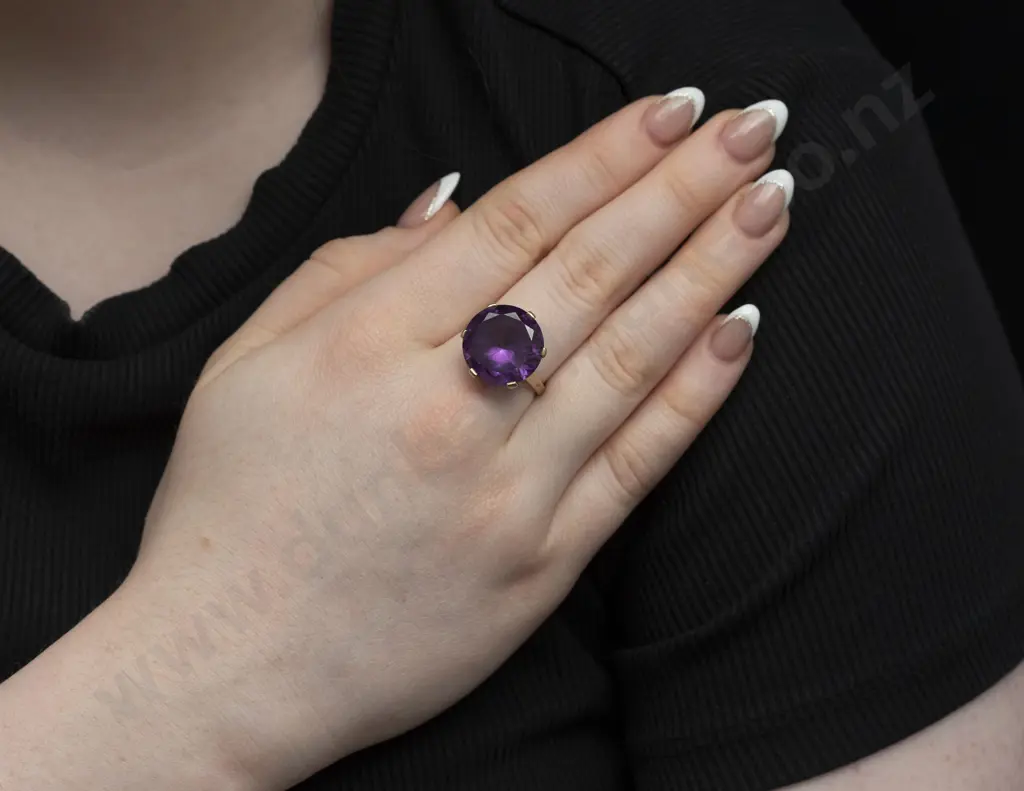 9ct Single Amethyst Dress Ring Image 1++