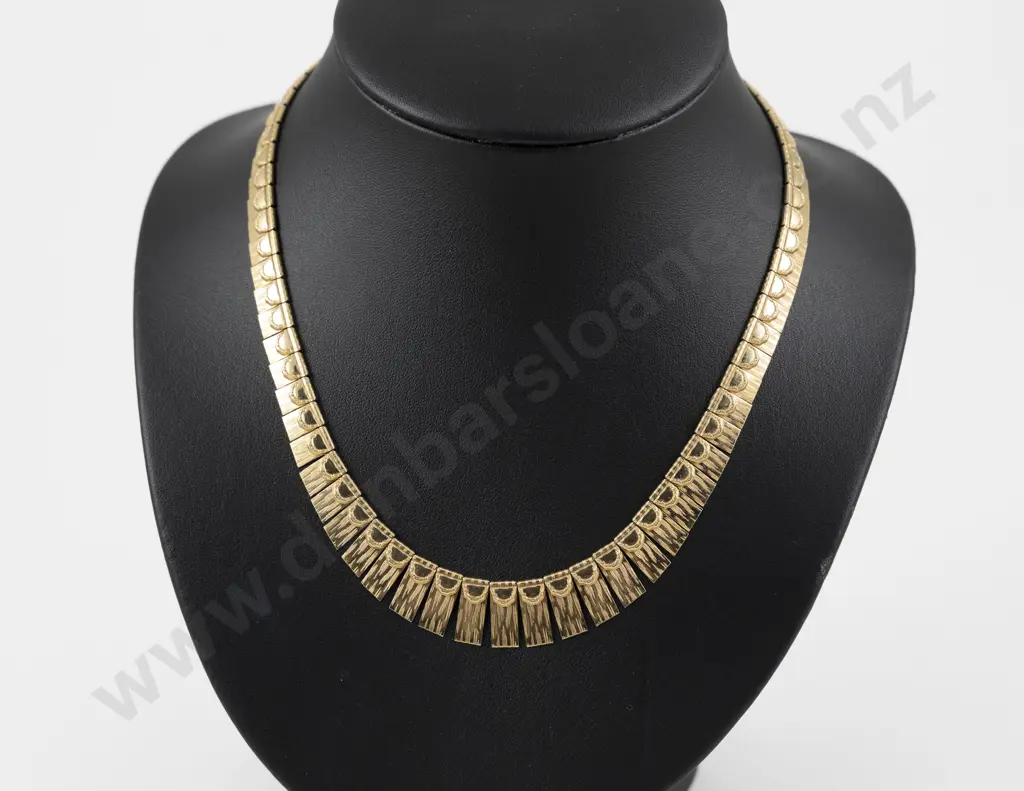 Vintage 9ct Graduated Panel Link Neck Chain Image 1++