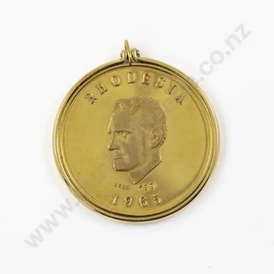22ct 1967 Rhodesia 'Independence Anniversary 1965' Gold Medallion