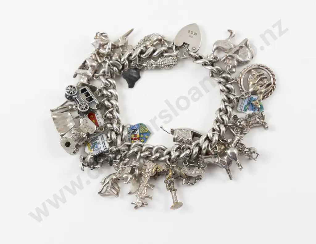 S/S Curb Link Charm Bracelet Image 1++