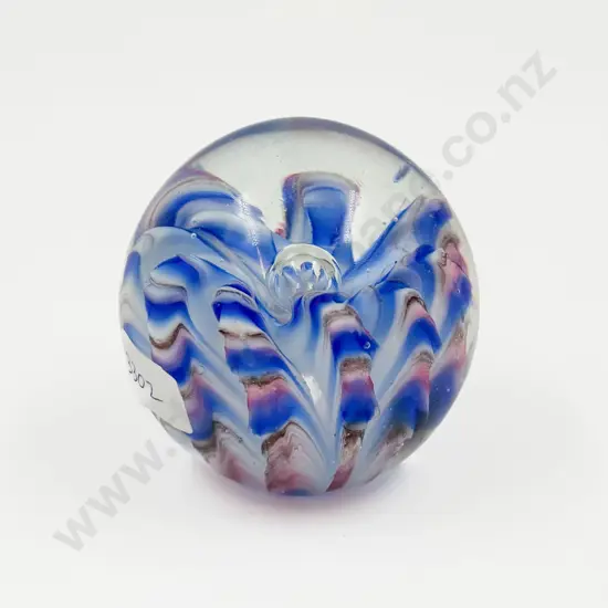 NZ Art Glass Paperweight in Presentation Box