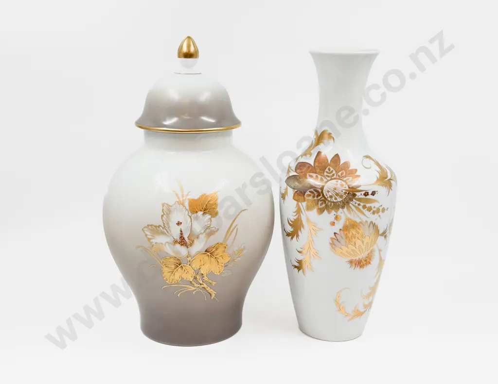 Kaiser Lidded Urn with Vase Image 1++