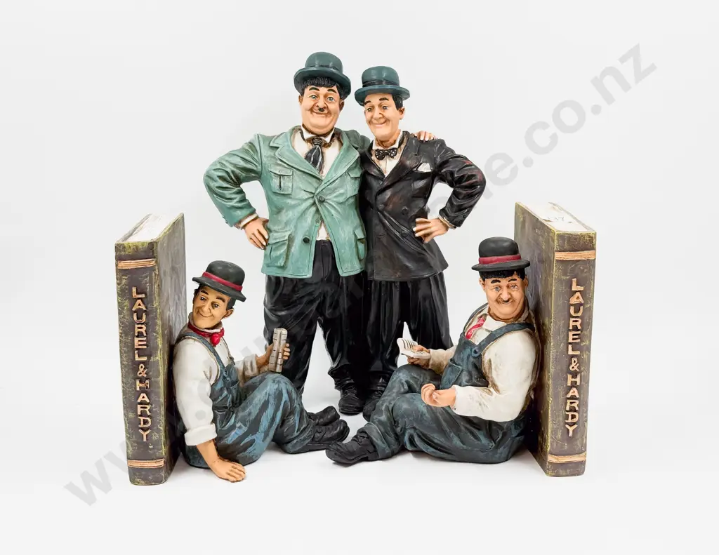 Laurel & Hardy Bookends with Matching Figure Group Image 1++