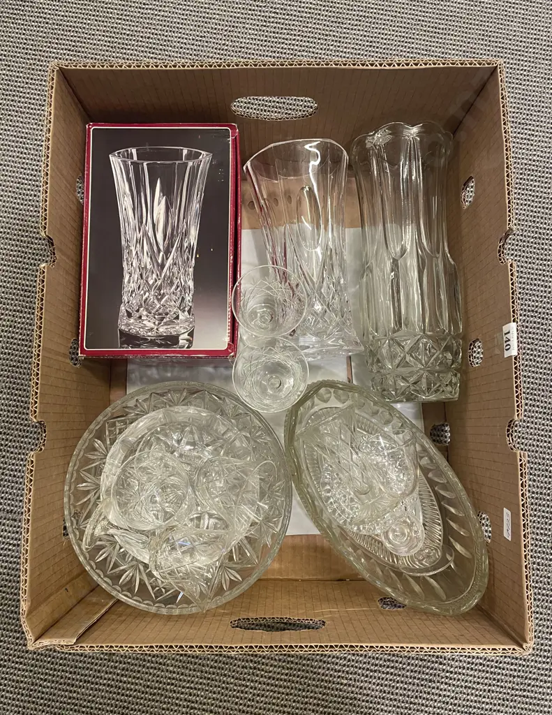 Qty of Assorted Crystal and Glassware Image 1++