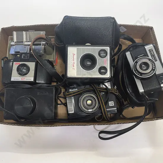 Qty of Assorted Vintage Cameras
