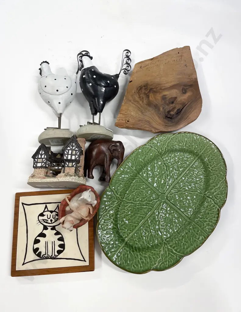 Qty of Assorted Decorative Homewares Image 1++