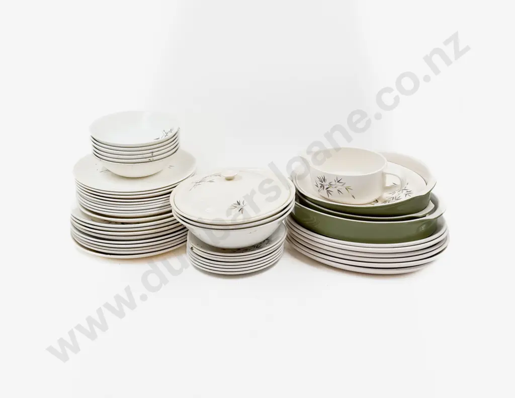 Quantity of Crown Lynn "Green Bamboo" Pattern Dinner China Image 1++