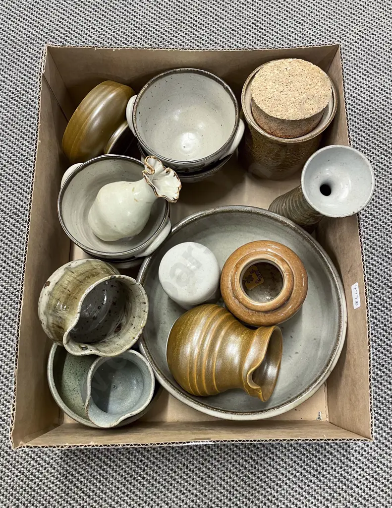 Small Doulton Lambeth Crock with Assorted NZ Pottery Image 1++