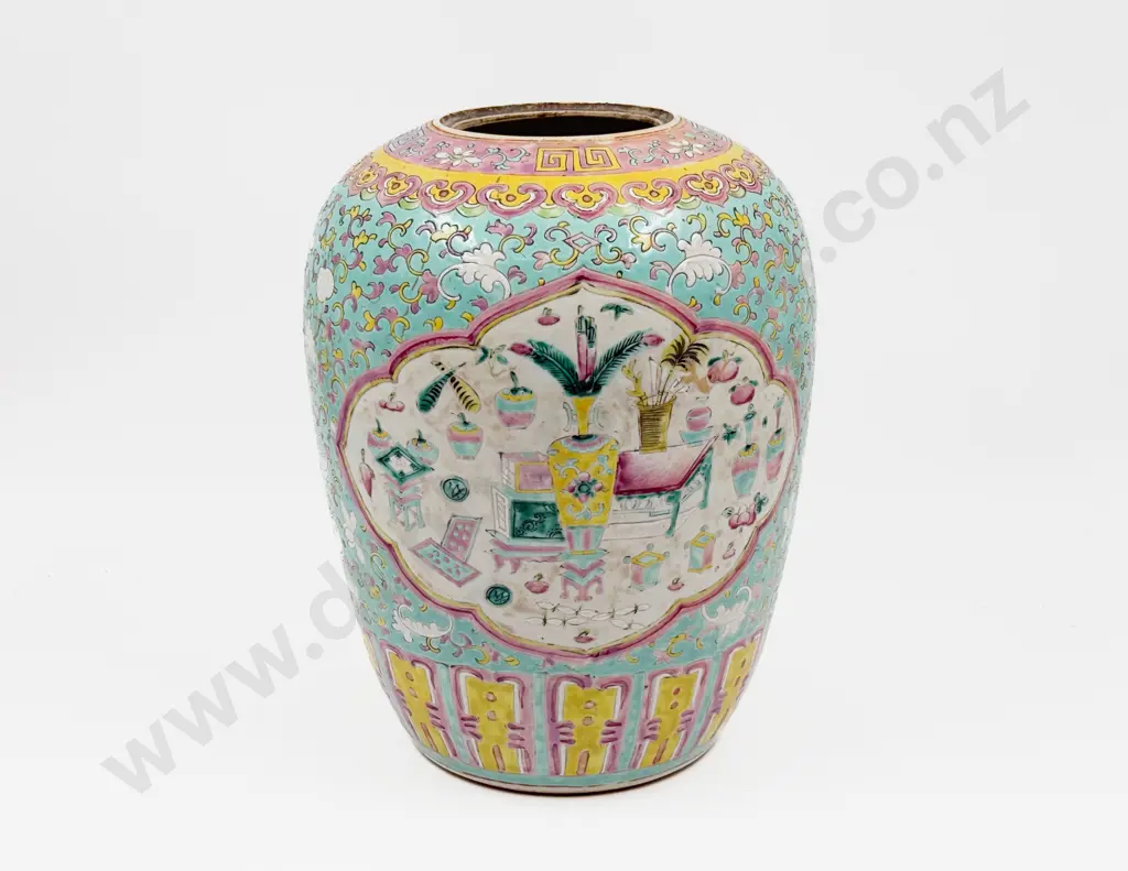 Chinese Ginger Jar (missing lid) Image 1++