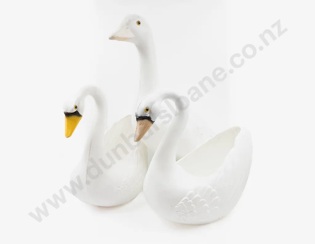 Vintage Plastic Goose & Two Swans Image 1++