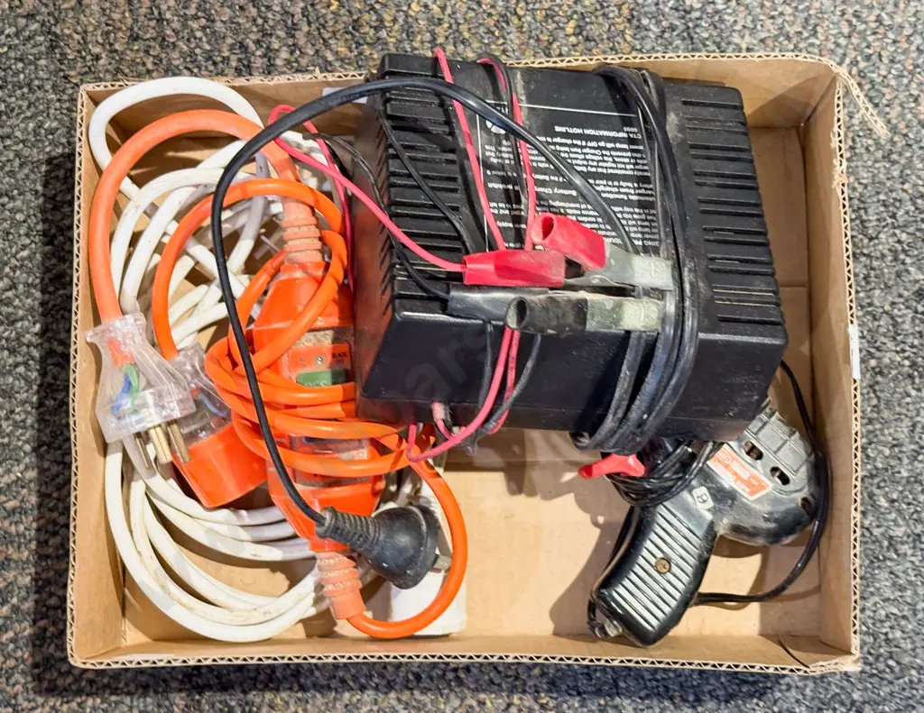 Battery Charger & Assorted Electronics together with Soldering Gun Image 1++